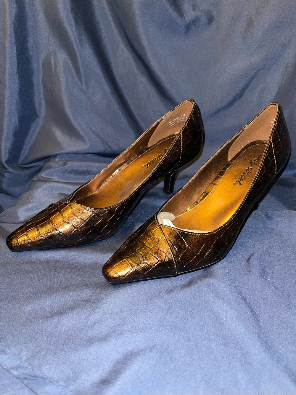 Easy Street Metallic Bronze Croc-Embossed Pointed-Toe Pumps